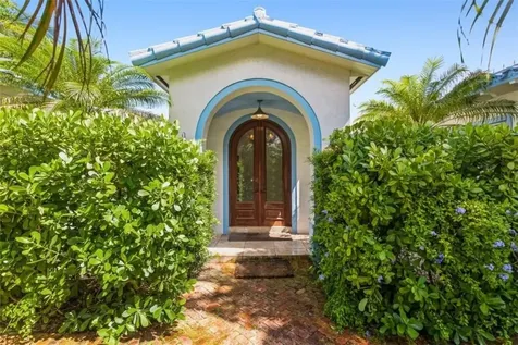180 Buttonwood Drive Key Biscayne FL 33149