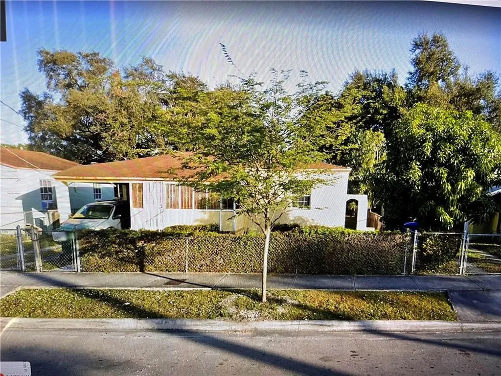 1477 NW 41st Street Miami FL 33142