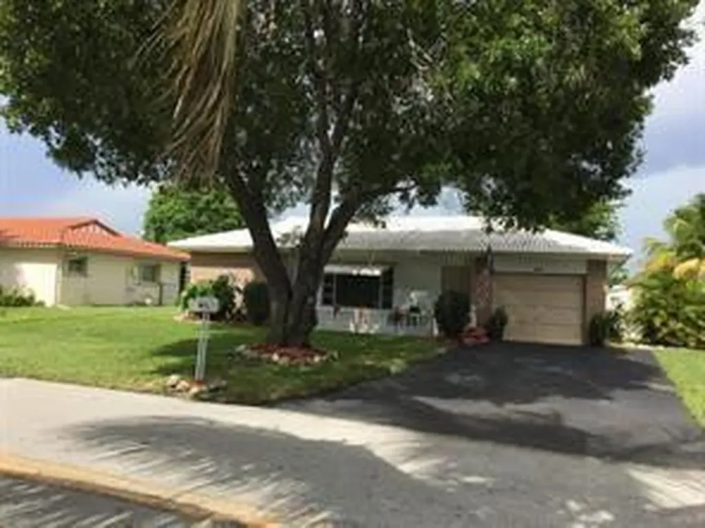 7202 NW 94th Way Tamarac FL 33321