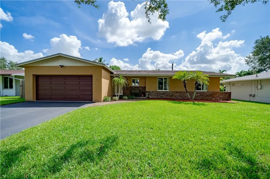 5210 SW 90th Terrace Cooper City FL 33328