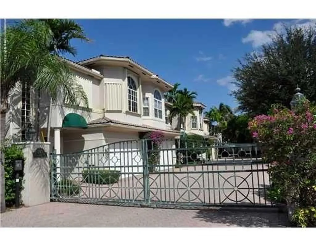 200 NE 14th Avenue Fort Lauderdale FL 33301