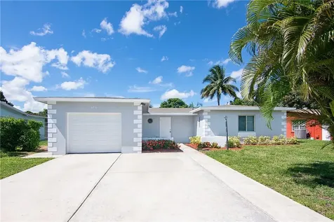 6731 SW 7th Place North Lauderdale FL 33068