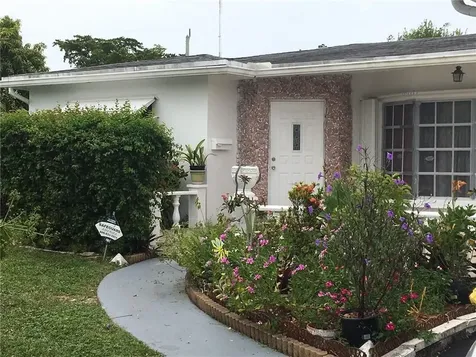 4299 NW 50th Terrace Lauderdale Lakes FL 33319