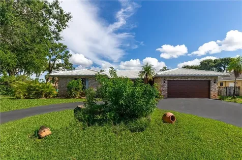 8899 NW 2nd Street Coral Springs FL 33071