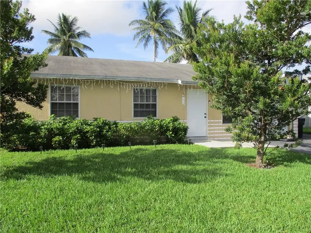 8120 SW 7th Court North Lauderdale FL 33068