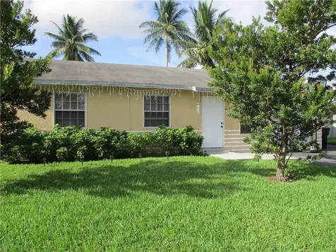 8120 SW 7th Court North Lauderdale FL 33068