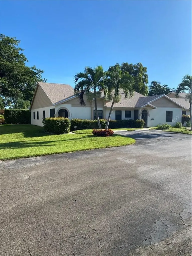 2363 NW 13th Court Delray Beach FL 33445