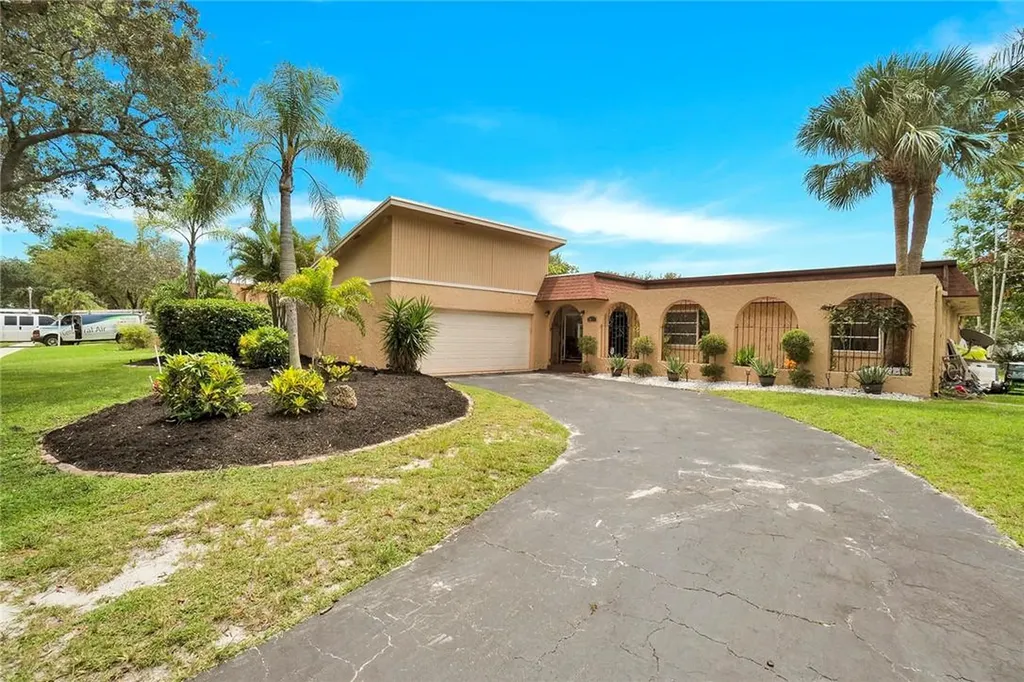 7800 NW 10th Street Plantation FL 33322