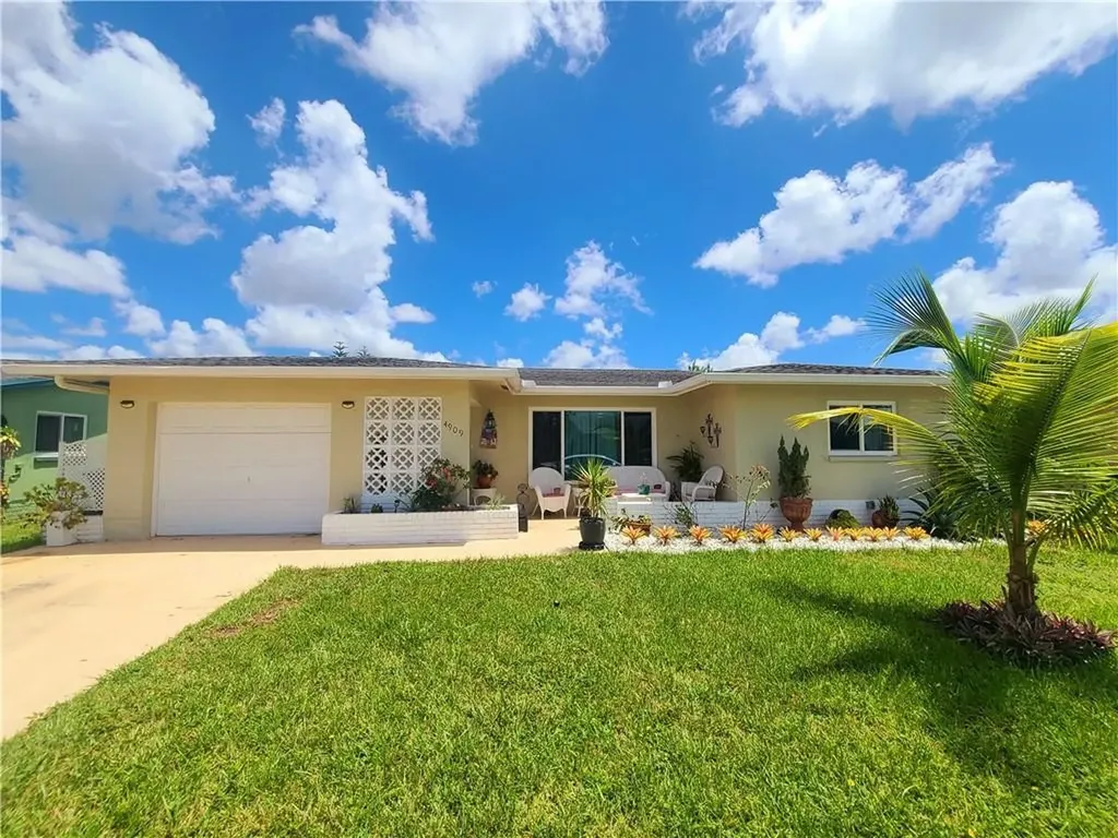 4909 NW 55th Court Tamarac FL 33319