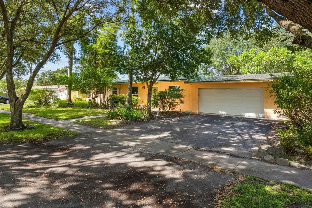 521 Beachwood Lane Plantation FL 33317