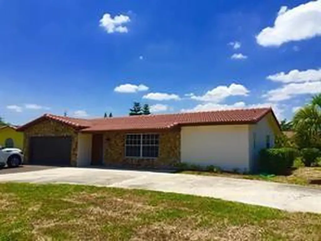 4270 NW 107th Avenue Coral Springs FL 33065