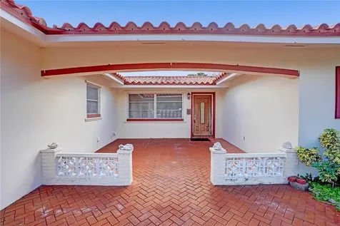 711 SW 68th Boulevard Pembroke Pines FL 33023