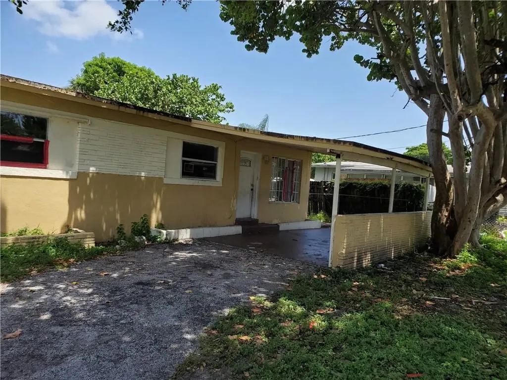 561 NW 33rd Avenue Lauderhill FL 33311