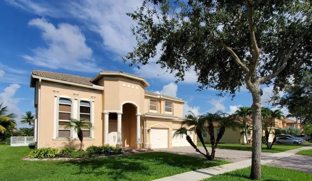 2166 SW 130th Terrace Miramar FL 33027