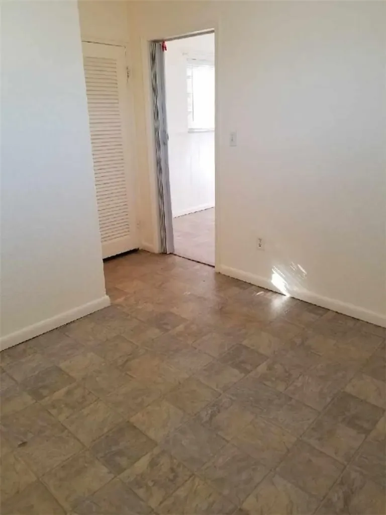 2104 Monroe Terrace Hollywood FL 33020