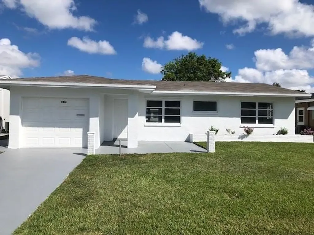 4812 NW 47th Terrace Tamarac FL 33319