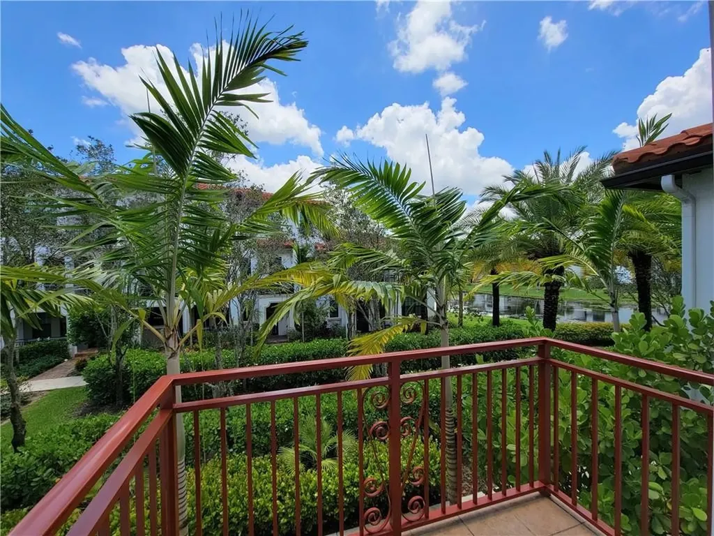 11535 SW 14th Street Pembroke Pines FL 33025