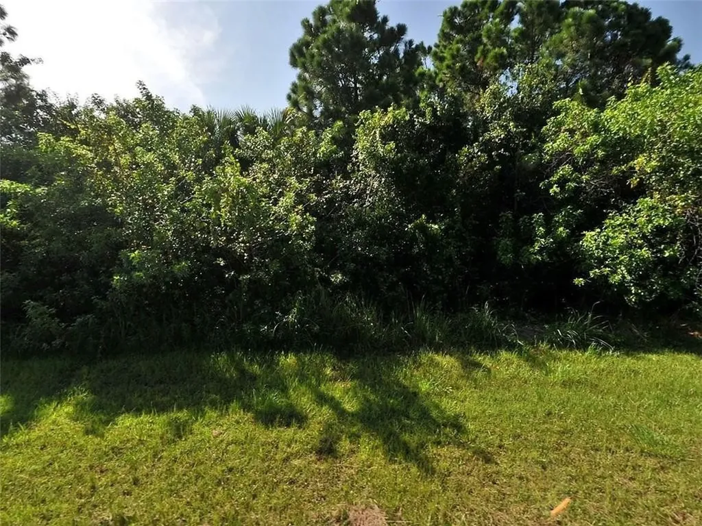 2399 SW Kent Circle Port St Lucie FL 34953