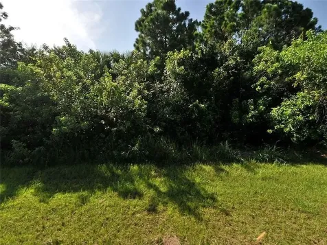2399 SW Kent Circle Port St Lucie FL 34953