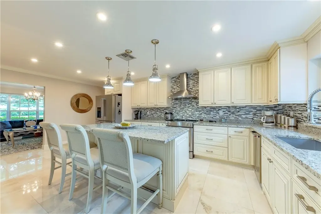 4575 Glenwood Drive Coconut Creek FL 33066