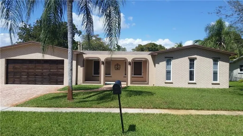 11811 NW 15th Street Pembroke Pines FL 33026