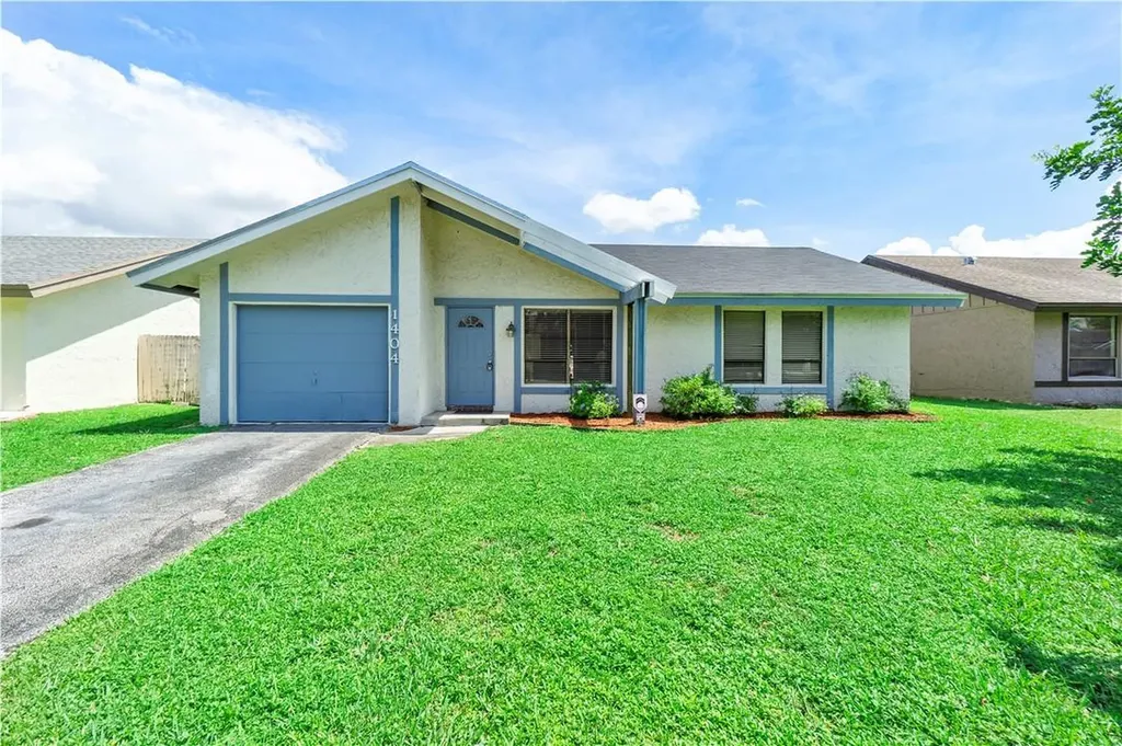 1404 SW 82nd Terrace North Lauderdale FL 33068