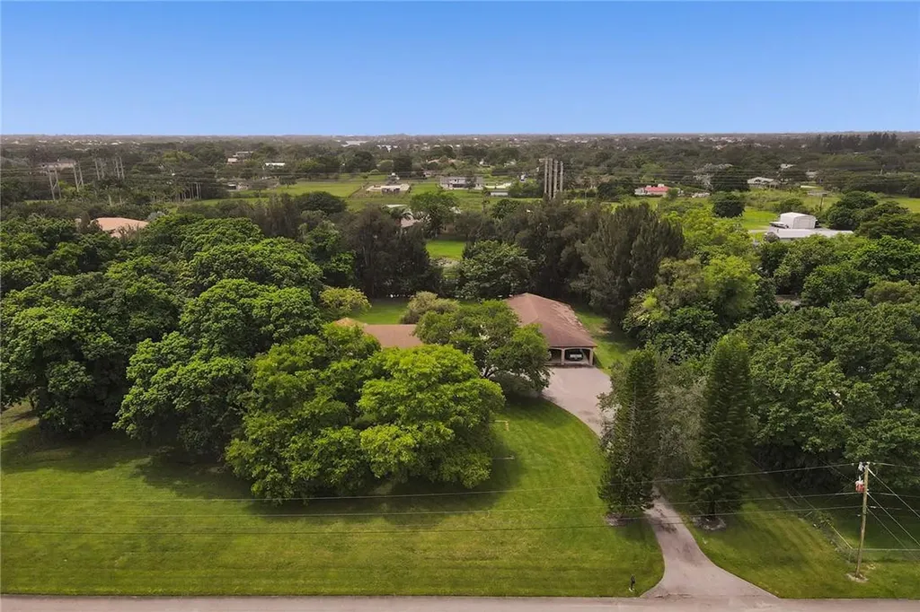 17500 SW 65th Court Southwest Ranches FL 33331