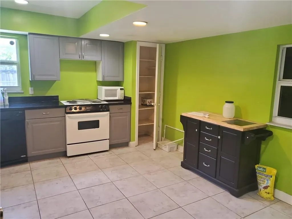 4210 NE 3rd Avenue Deerfield Beach FL 33064