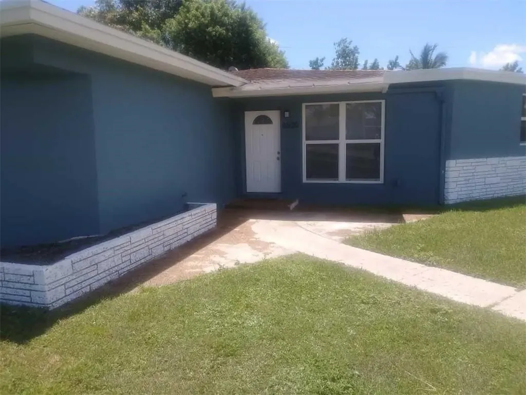 6520 Pines Parkway Hollywood FL 33023