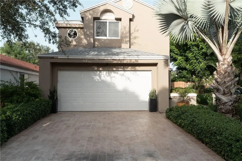 2200 NW 34th Terrace Coconut Creek FL 33066