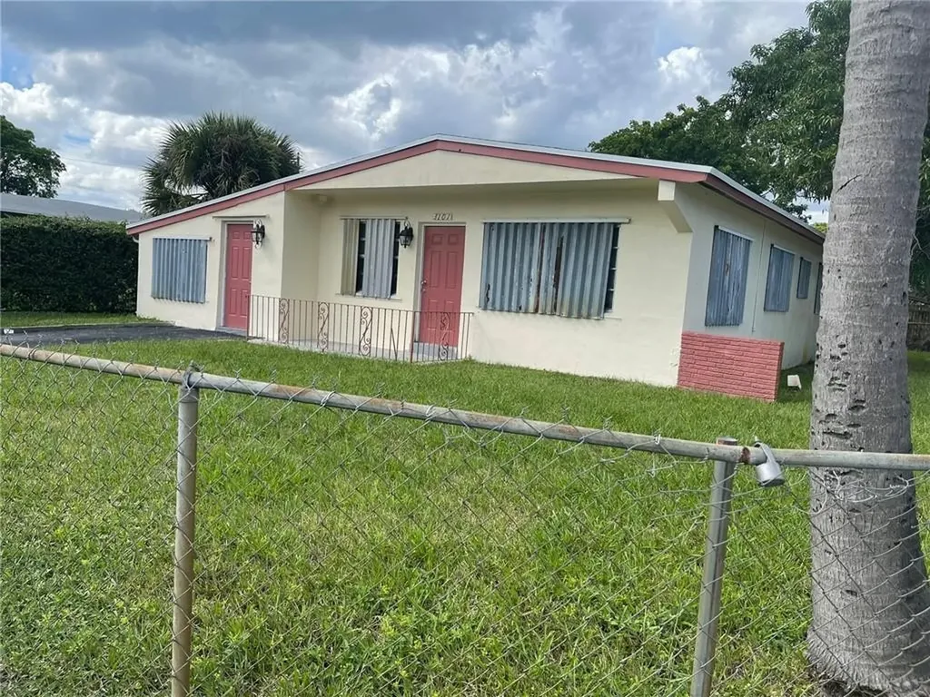 3101 NW 5th Street Lauderhill FL 33311