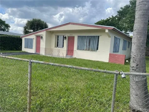 3101 NW 5th Street Lauderhill FL 33311
