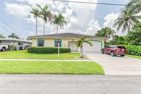 290 SE 10th Street Pompano Beach FL 33060