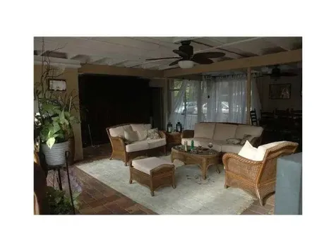 725 Garden Court Plantation FL 33317