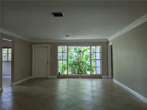 725 Garden Court Plantation FL 33317