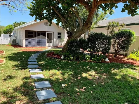 884 NE 34th Court Oakland Park FL 33334