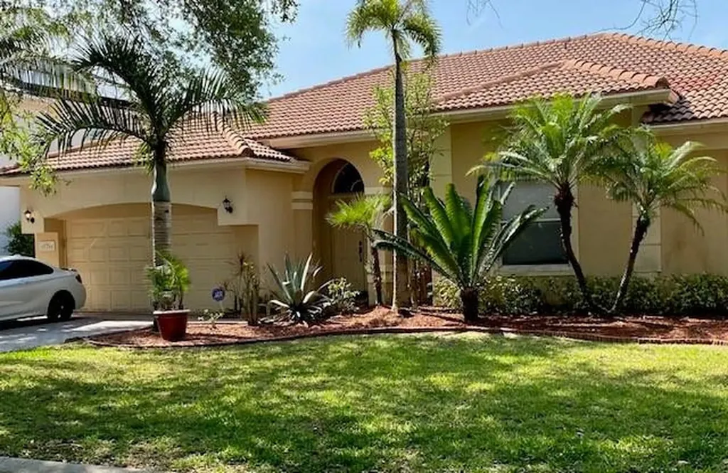 10256 NW 53rd Court Coral Springs FL 33076