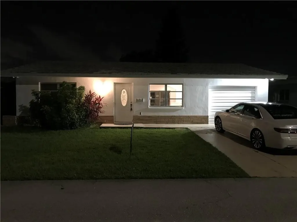 6720 NW 70th Street Tamarac FL 33321