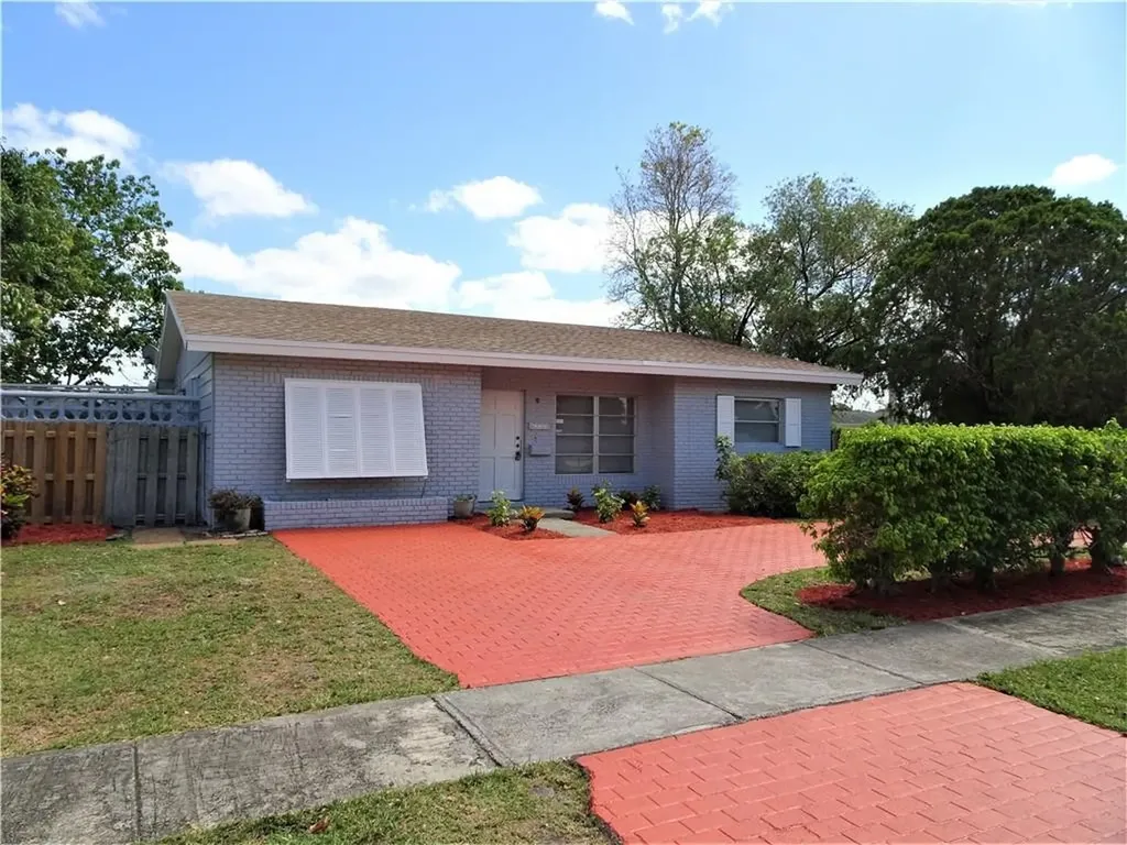 6710 Rio Pinar North Lauderdale FL 33068
