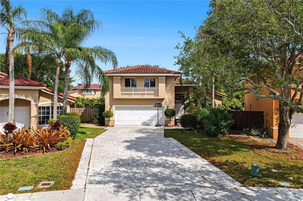274 Vista Luna Drive Davie FL 33325