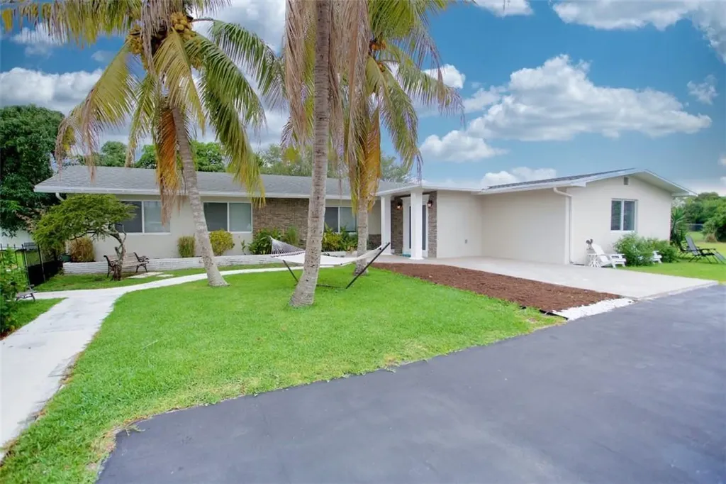 5111 SW 100th Avenue Cooper City FL 33328