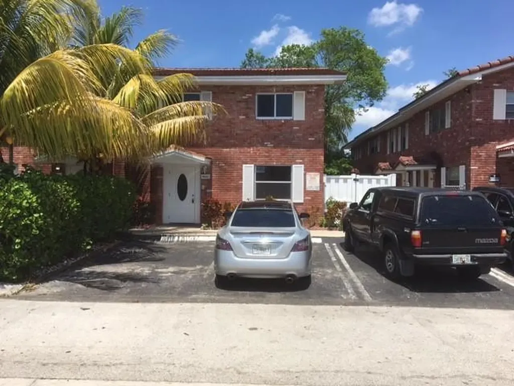 9680 NW 35th Street Coral Springs FL 33065