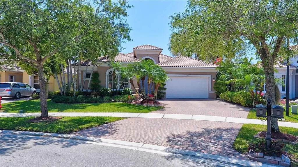 11568 NW 73rd Manor Parkland FL 33076