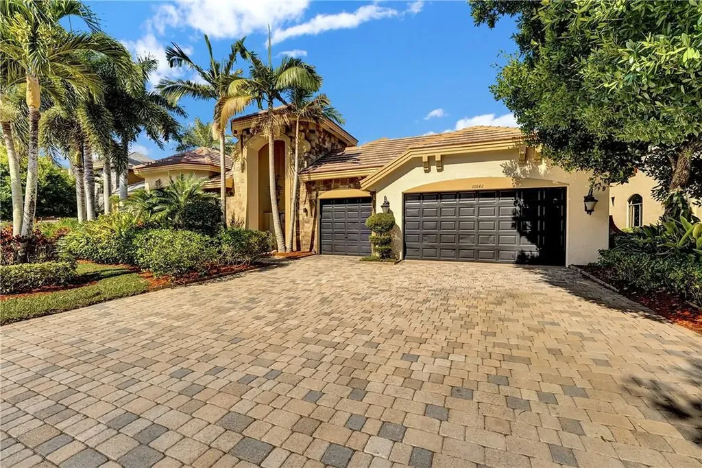 10642 Versailles Boulevard Wellington FL 33449