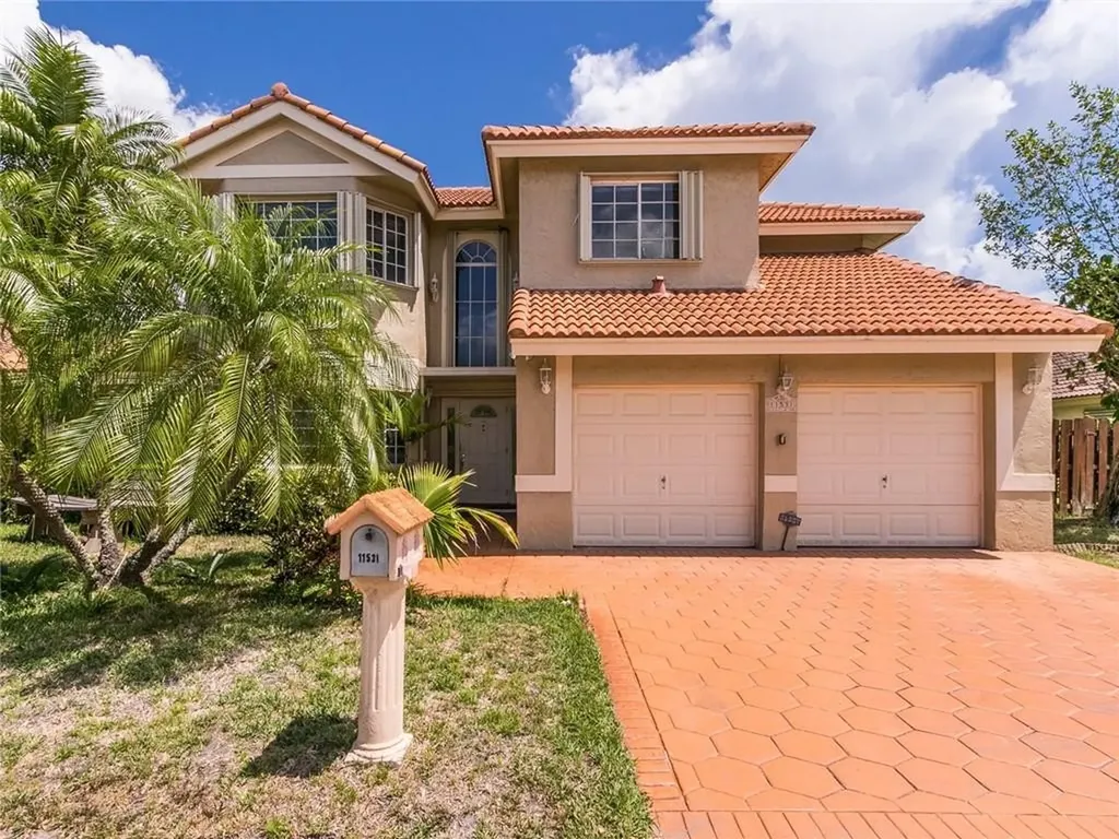 11531 SW 10th Street Pembroke Pines FL 33025