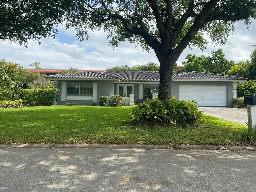 2461 NW 105th Terrace Coral Springs FL 33065