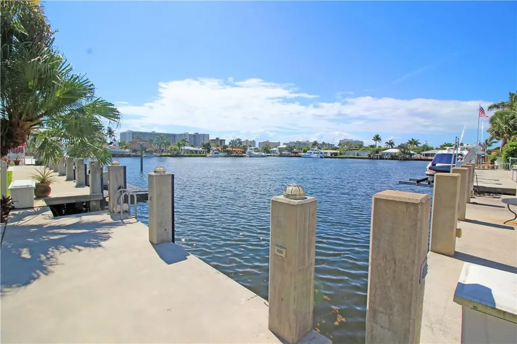 2700 NE 9th Court Pompano Beach FL 33062