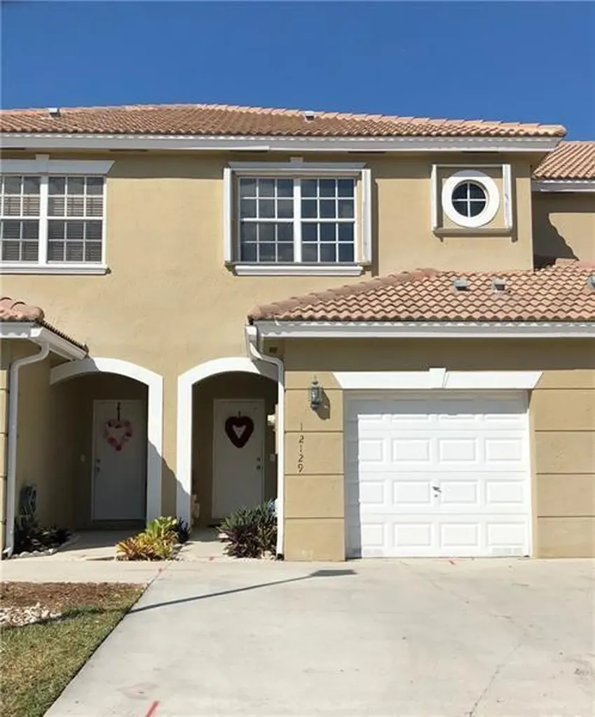 12129 SW 5th Court Pembroke Pines FL 33025