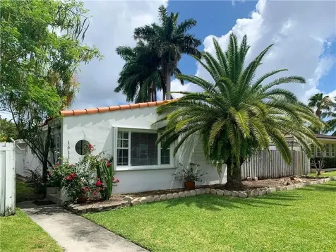 1611 Mayo Street Hollywood FL 33020