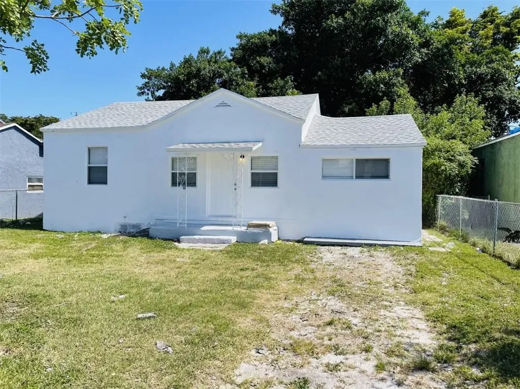 1076 NW 64th Street Miami FL 33150